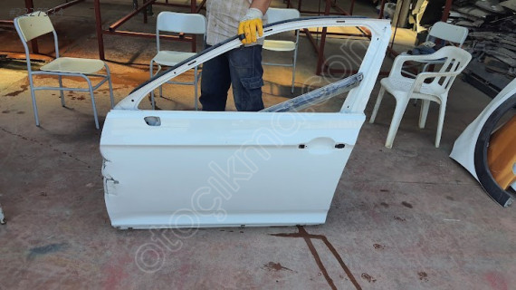 VW PASSAT B8 SOL KAPI SEFALILAR OTO CIKMA