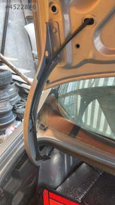 Clio 2 bagaj kapak sol menteşe