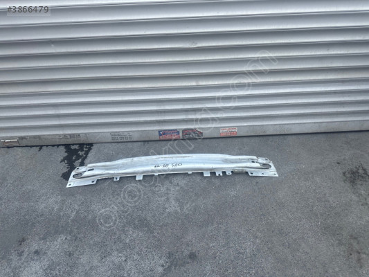 Volvo s60 ön tampon demiri