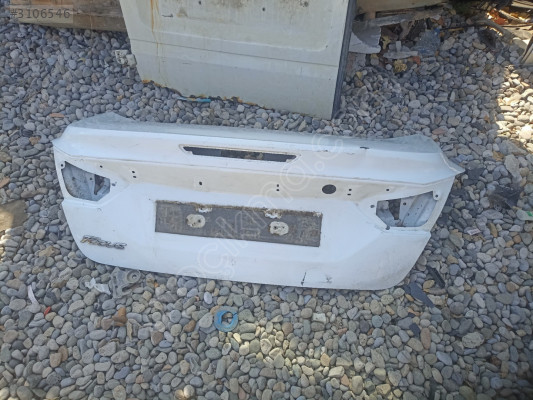 Ford focus 3 Arka bagaj kapağı