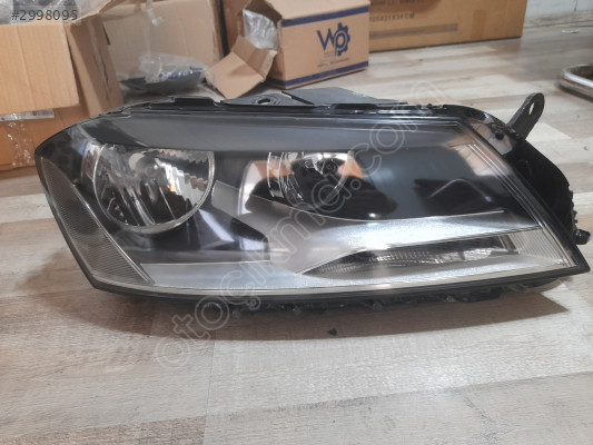 Volkswagen Passat B7 Sağ Ön Far Orjinal Çıkma