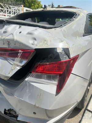 2021 Hyundai Elantra Sağ Arka Dış Stop