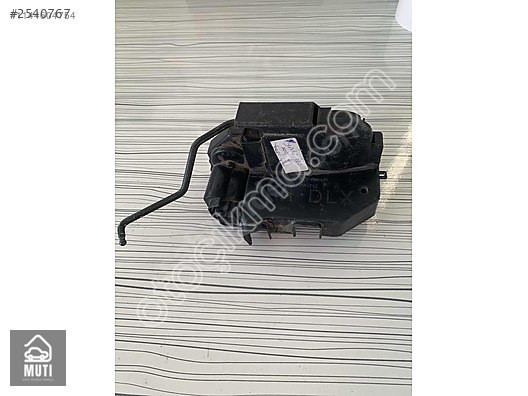 Hyundai i20 sağ ön kapı kilidi