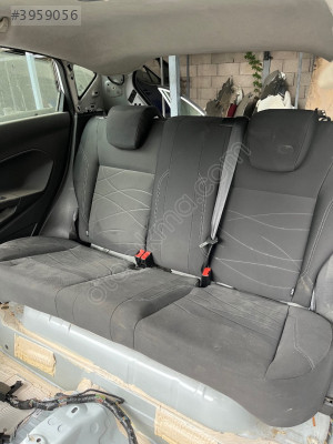 FORD FİESTA ARKA KOLTUK TAKIMI