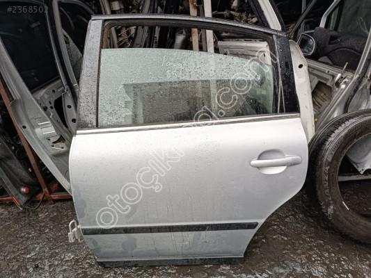 VOLKSWAGEN PASSAT B5 5 .5 SOL ARKA KAPI KONUK OTO