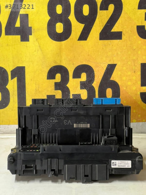Bmw 5 Serisi F10 Ön Sigorta Kutusu 9234421