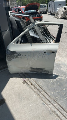 NİSSAN JUKE ÖN KAPI