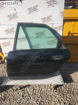 Laguna 1 çıkma sol arka kapı 1996-2001