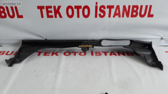 Mercedes C 205 RADYATÖR ÜST PANEL A2055000055
