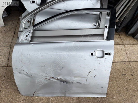 TOYOTA COROLLA ÇIKMA ORJİNAL SOL ÖN KAPI 2007-13 BD1