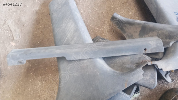 HYUNDAİ ELENTRA SOL ÖN KAPI ALT TRİMİ 85871-2D000