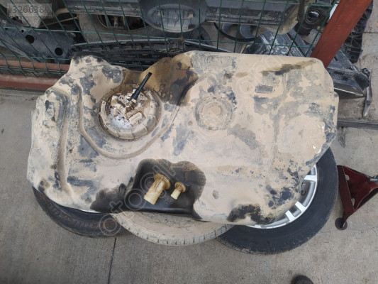 ÇIKMA FORD COURİER YAKIT DEPOSU