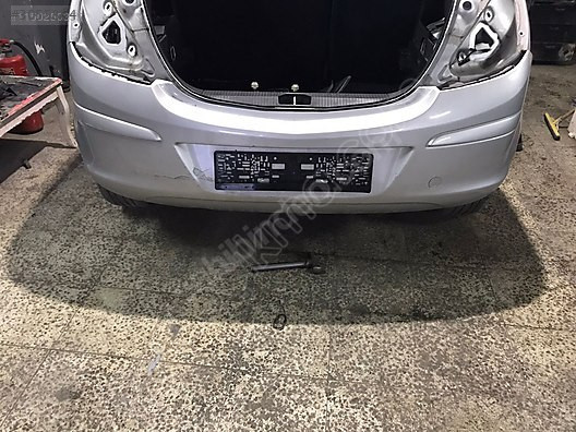Opel Corsa Arka tampon hatasız temiz