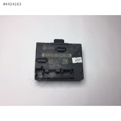 Audı A4 A5 Kapı Beyni 8K0959794 8K0959795