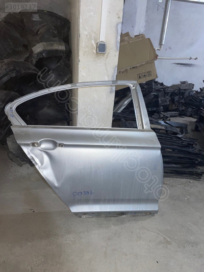 VOLKSWAGEN OASSAT B8 SAĞ ARKA KAPI 2014-2019