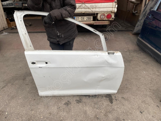 2013/2019 VW GOLF BEYAZ SAĞ ÖN KAPI ORJINAL