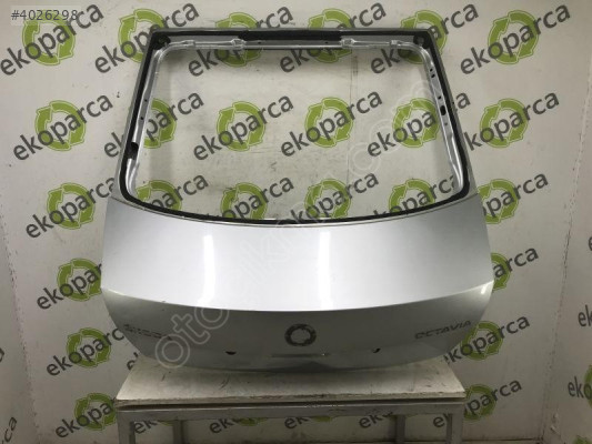 SKODA OCTAVİA 2013 2020  BAGAJ KAPAĞI 5E5827023B