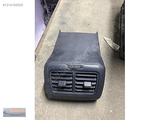 VW GOLF 7 ARKA KOLTUK HAVALANDIRMA IZGARASI