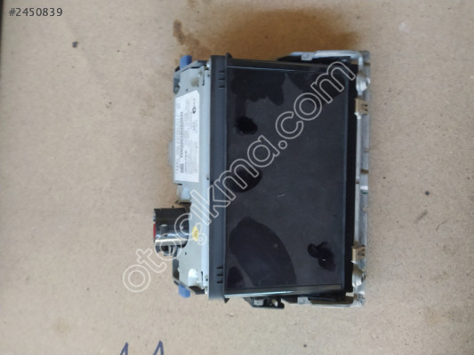 ÇIKMA AUDİ A3 MMİ EKRAN TEYP 8V0857273H