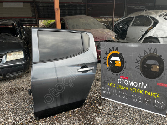 Mitsubishi L200 Sol Arka Kapı Hatasız Orjinal Çıkma (16-24)