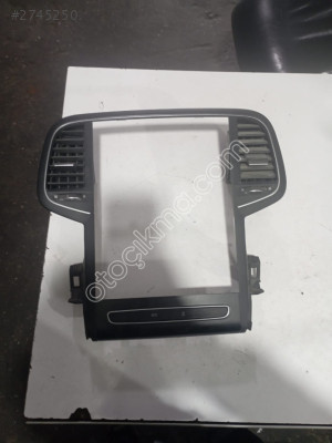 RENAULT MEGANE 4 ORTA DİFÜZÖR ORJ ÇIKMA