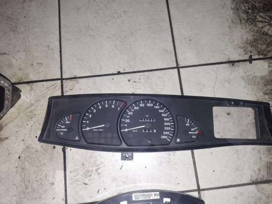 ÖZMEN OPEL OMEGA KİLOMETRE GÖSTERGE SAATİ
