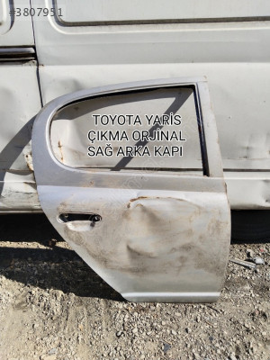 TOYOTA YARİS ÇIKMA ORJİNAL SAĞ ARKA  KAPI 2000-2006