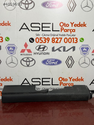 MR951652ZZ MİTSUBİSHİ COLT SAĞ ÖN EŞİK KAPLAMASI