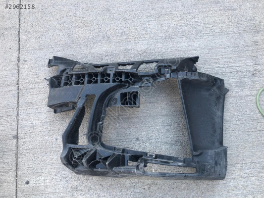 BMW 4 SERİ G26 ÖN TAMPON SOL İÇ BRAKET 51118078611