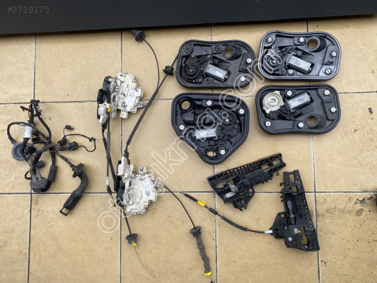 AUDİ A6 KAPI KİLİDİ VAKUM MOTORU CAM MOTORU 4G8839015 2011/2016