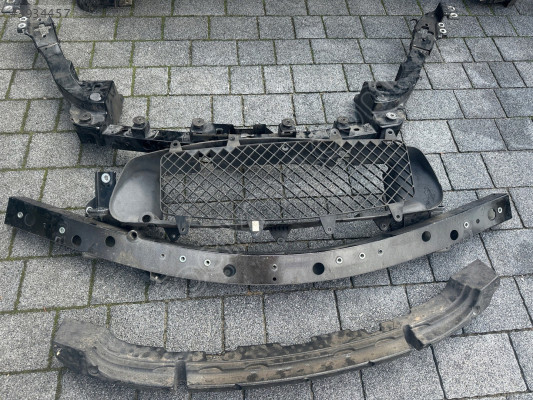 MASERATİ GHİBLİ ÖN PANEL TAMPON DEMİRİ SETİ 2013/2020