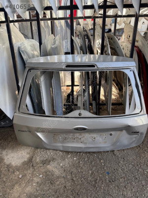 Ford Fiesta arka bagaj kapağı