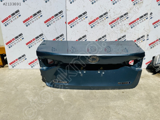 Toyota Corolla arka bagaj Kapagı (Hasarlı)