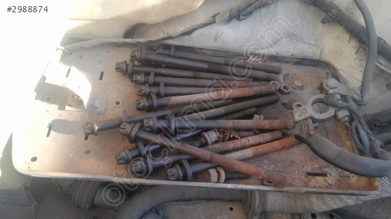 Bmw e34 kasa 5.20 m20b20 motor silindir kapak sağlamaları adet ye