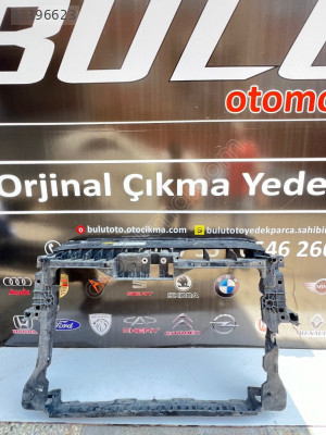 Volkswagen Tiguan Ön Panel 2009-2012 5N0805588D
