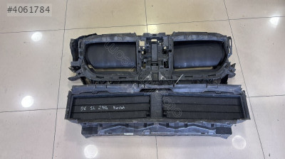 BMW X1 U11 ÖN HAVA KANAL MASKESİ 5A112F8-16