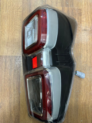 Isuzu D max Sağ Dış Stop Lambası Ledli 2020-2024