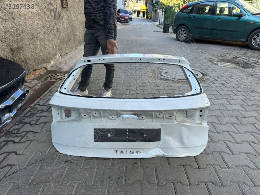 VOLKSWAGEN TAİGO ÇIKMA ARKA BAGAJ ORJİNAL