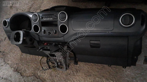 Bursa Çevik Oto: Peugeot Partner TEPE 1.6 Komple Torpido Seti