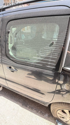 Citroen Berlingo 2011-2015 1.6 tdi dolu sağ arka sürgülü kapı