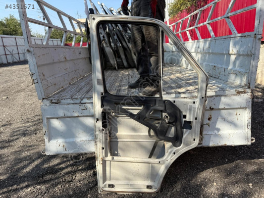 VOLKSWAGEN VOLT SOL ÖN KAPI ORJİNAL ÇIKMA TEMİZ 5.ÜRÜN