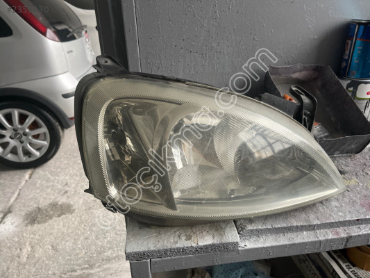 Opel corsa c kasa sağ ön far orjinal valeo hatasız
