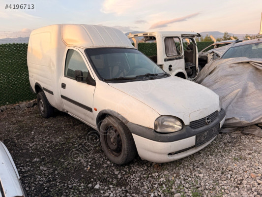 Opel Combo sağ ön kapı