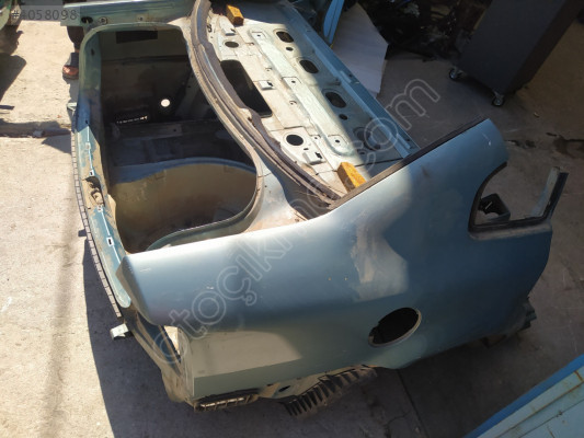 ÇIKMA VW PASSAT B5 SAĞ ARKA ÇAMURLUK