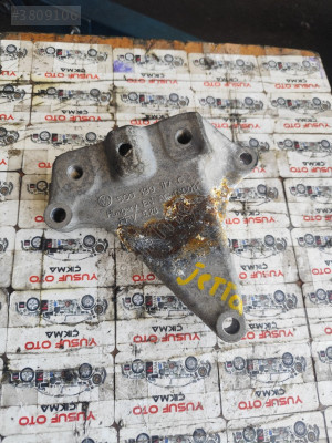 Wolsvagen Jetta motor kulağı orjinal hatasız çıkma