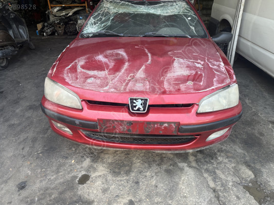 Peugeot 106 ön tampon