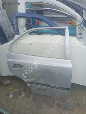 Hyundai Accent sağ arka kapı çıkma orjinal