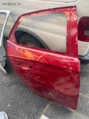 OPEL CORSA F SAĞ ARKA KAPI - KIRMIZI