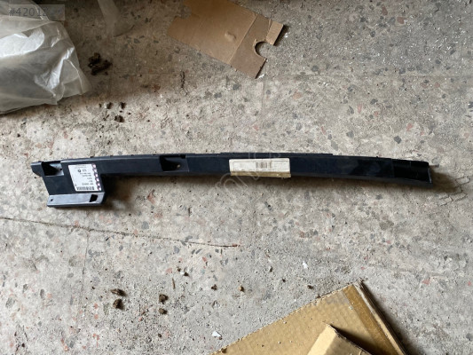 OPEL İNSİGNİA STATİON WAGON SAĞ ARKA TAMPON BRAKETİ 13239122