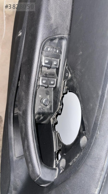 2017-2020 AUDİ A3 SOL ÖN KAPI DÖŞEME CAM KALDIRMA TUŞU ORJ ÇIKMA